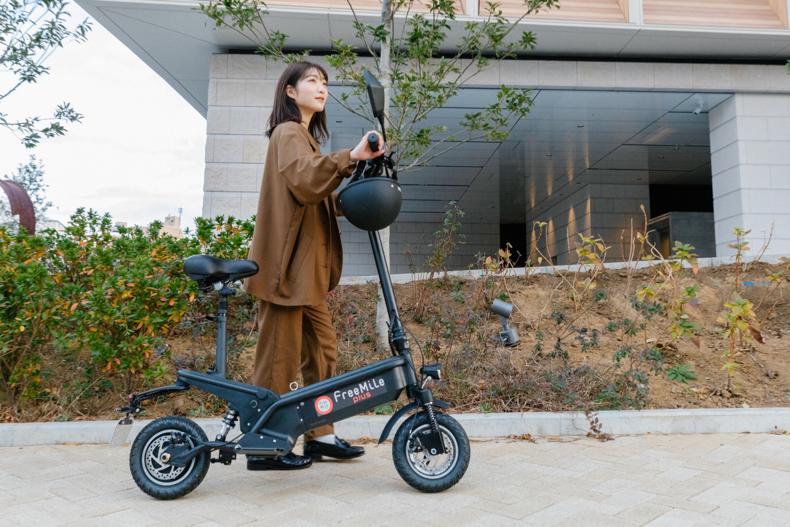 電動キックボードは歩道走行できる!最高速度表示灯・条件を解説 FreeMile Blog|公道走行可能な電動キックボード専門店